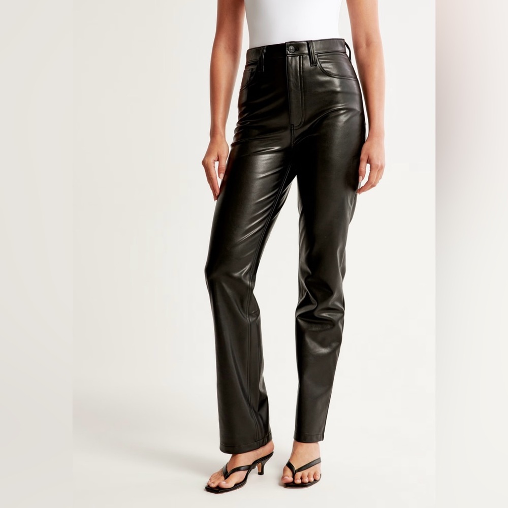 NWT Abercrombie Vegan Leather 90s straight - size 29